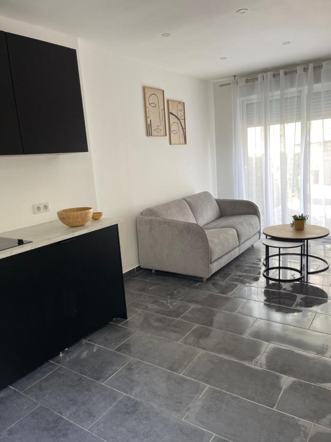 Appartement Studio Tout Confort, Au Pied De Toute Commodite, 2 à Créteil Extérieur photo