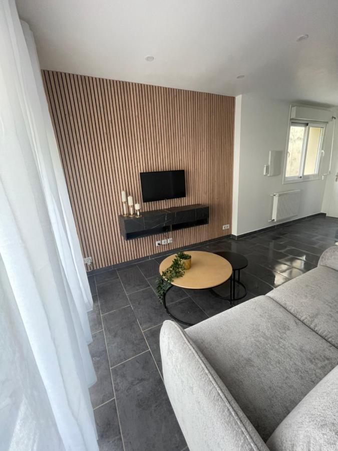 Appartement Studio Tout Confort, Au Pied De Toute Commodite, 2 à Créteil Extérieur photo