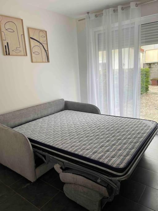Appartement Studio Tout Confort, Au Pied De Toute Commodite, 2 à Créteil Extérieur photo